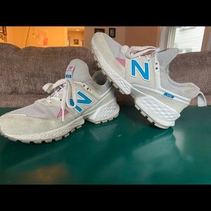 New Balance 574 Women’s Sneaker